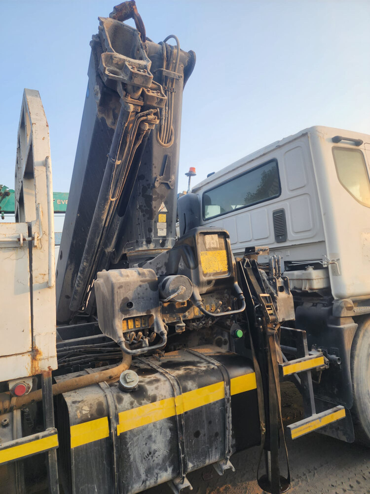  12 Ton crane + Truck - 4