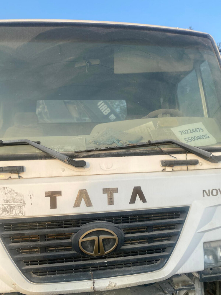  12 Ton crane + Truck - 12