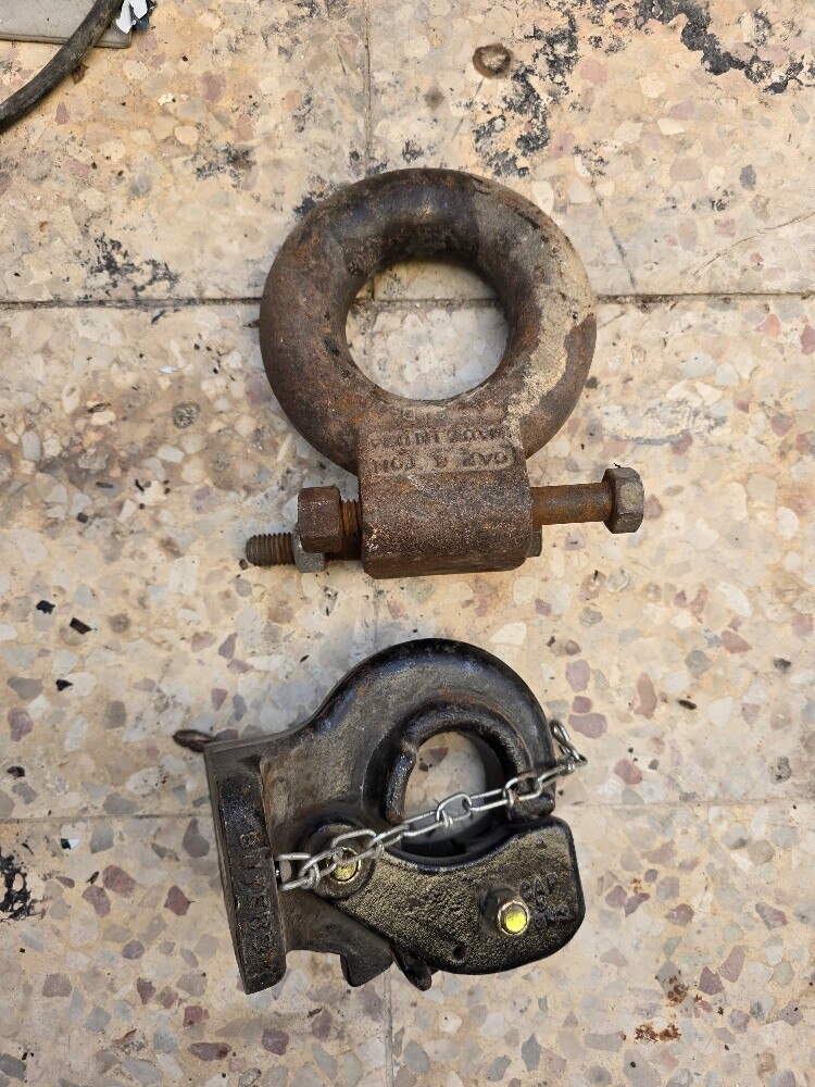 Forged steel tow eye / lunette ring - 1