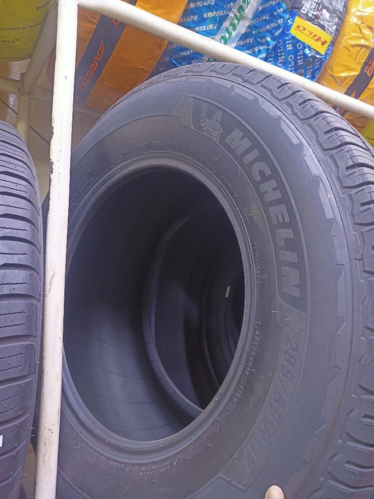 Michelin 285/65/17 - 2