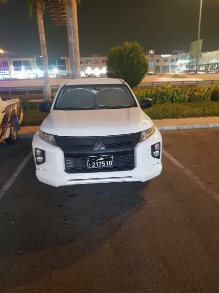 Mitsubishi L200 Pich-up 4 doors - 1
