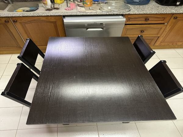 Gas Cooker W Oven&Table W 4 Chairs - 1