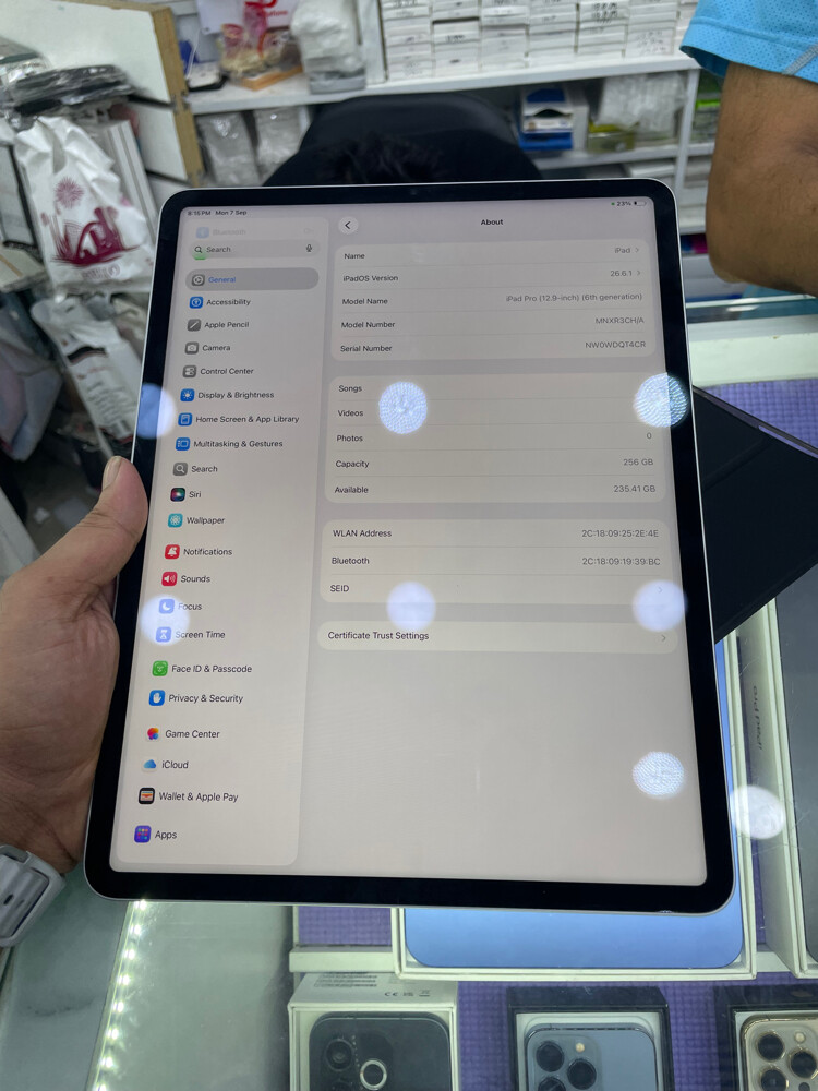 iPad Pro 12.9inches 256gb M2 6thgen - 2