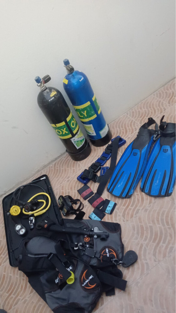 diving equipment - 1