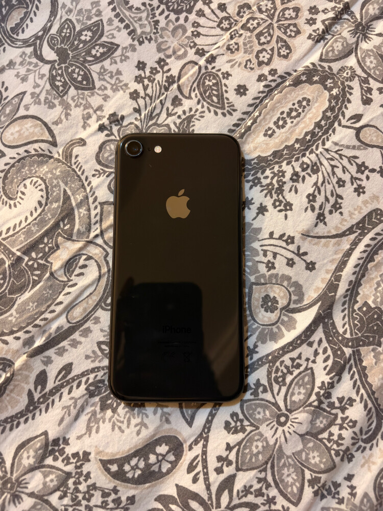 iPhone 8 128GB slightly negotiable  - 2