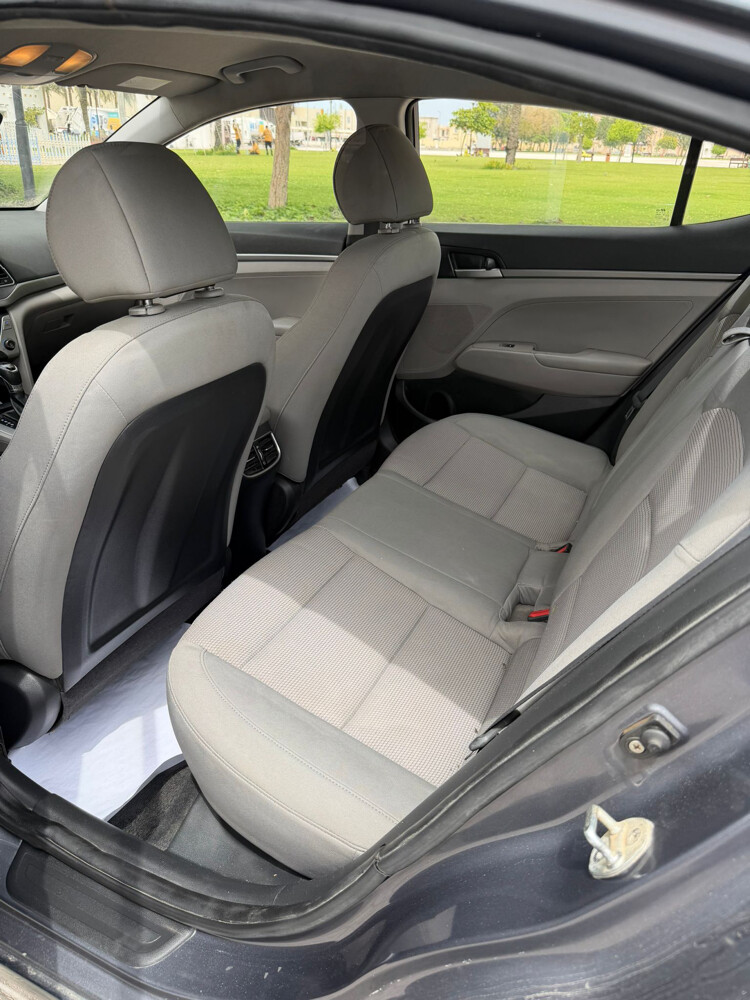 Hyundai Elantra 2018 - 5