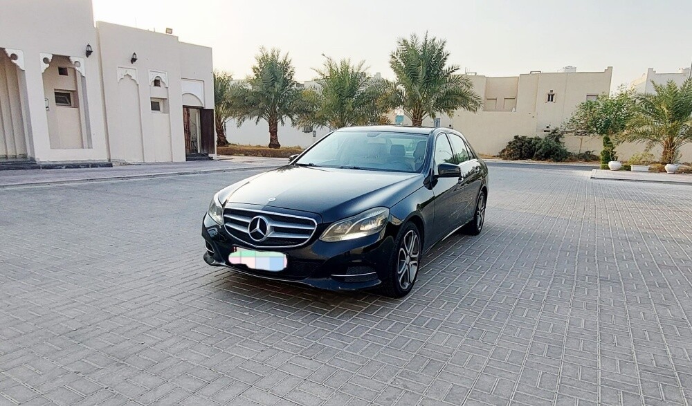 Mercedes-Benz - 12