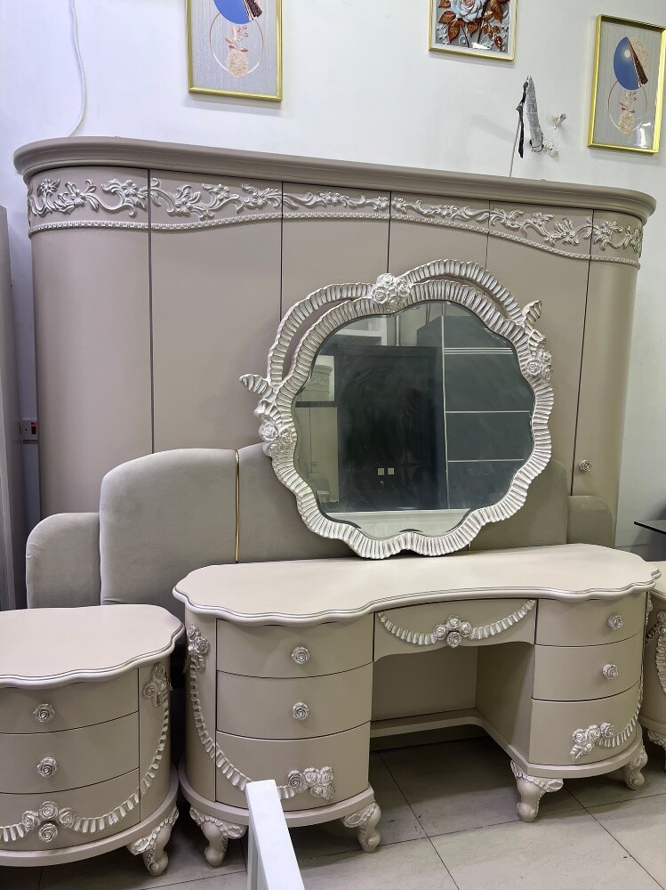 Luxury bed room set for Sell - 1