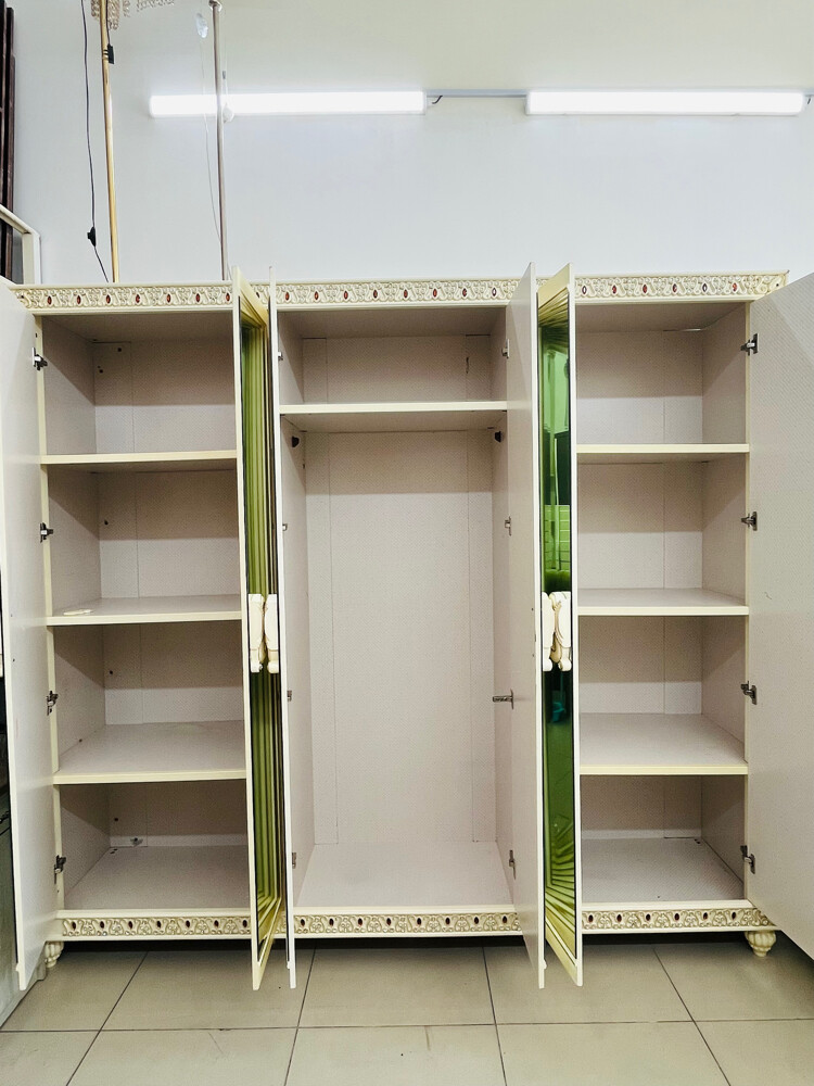 6 door cabinet for sell  - 3