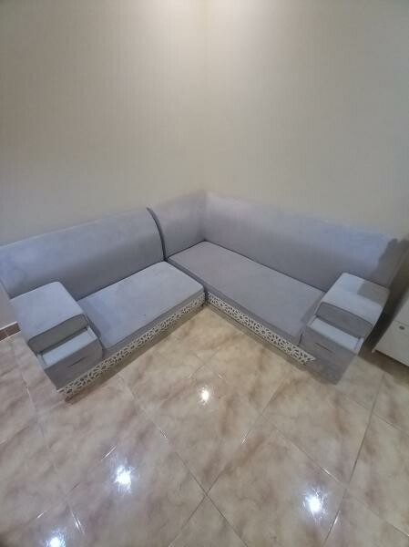 جلسة أرضية كنب - 2