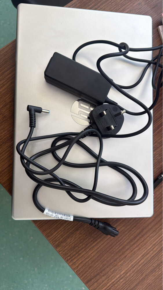 hp laptop  - 6