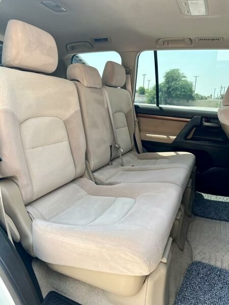 Toyota Land Cruiser GXR - 8