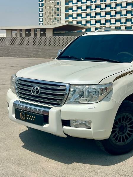 Toyota Land Cruiser GXR - 4