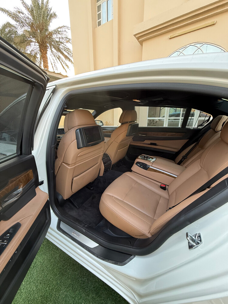 BMW 750Li - 2