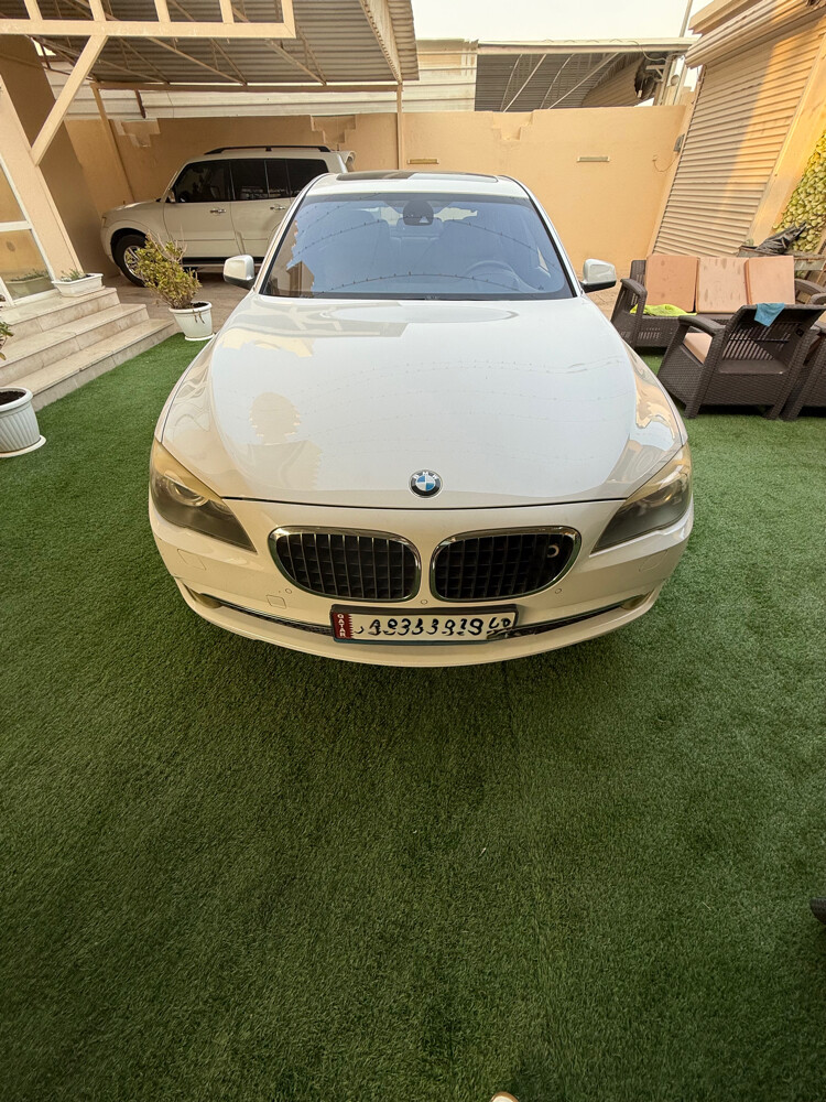 BMW 750Li - 1
