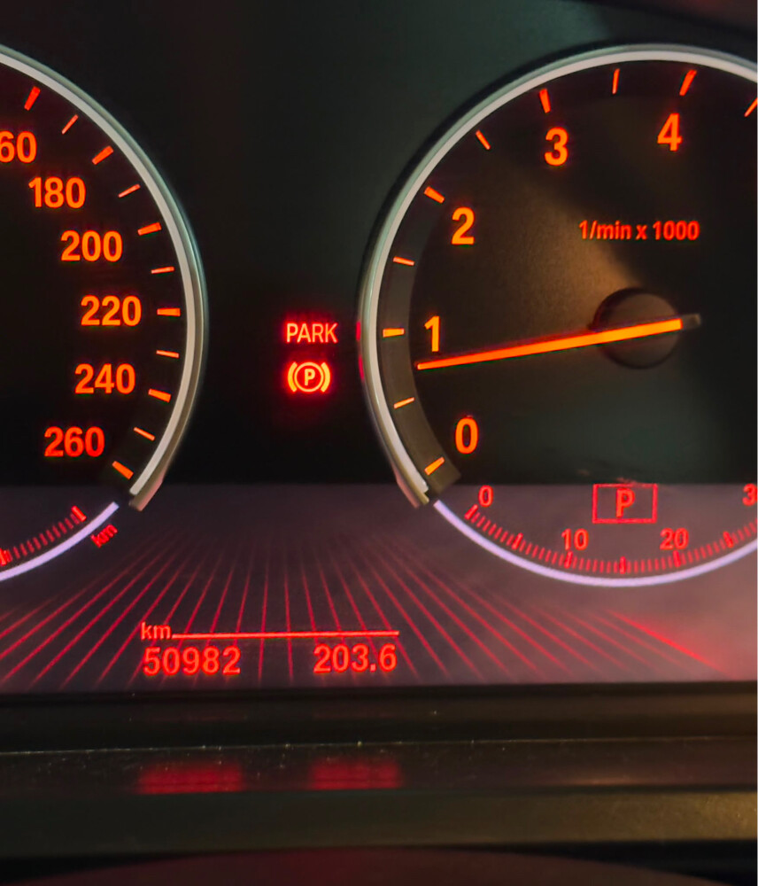 BMW 750Li - 8