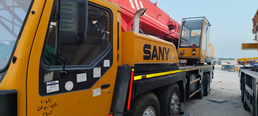 cranes and Trailers For rent - 3