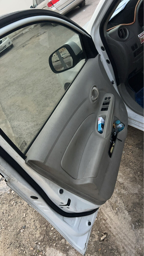 Nissan Sony for sale2012 - 11