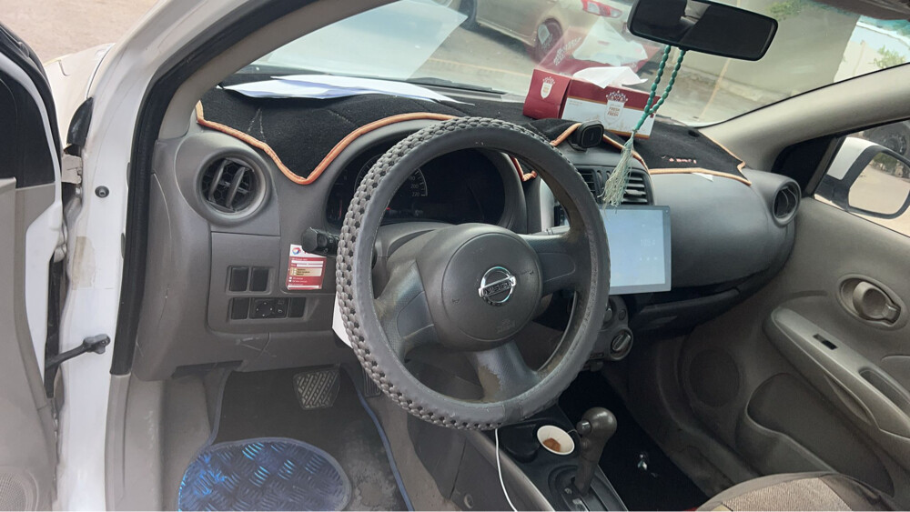 Nissan Sony for sale2012 - 5