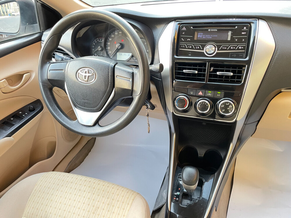 Toyota Yaris 2019 1.5 E - 9