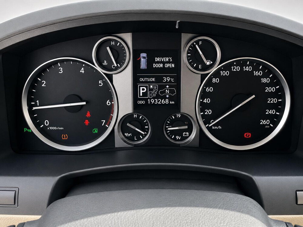 Lexus-570 - 4