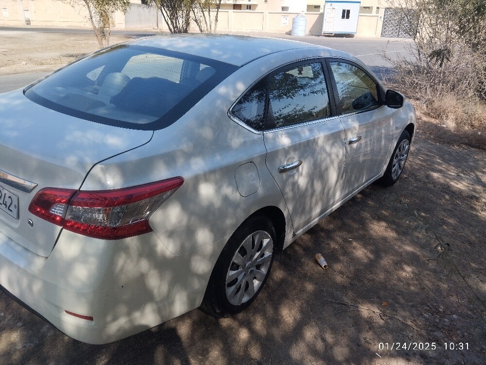 نيسان سانترا - 4