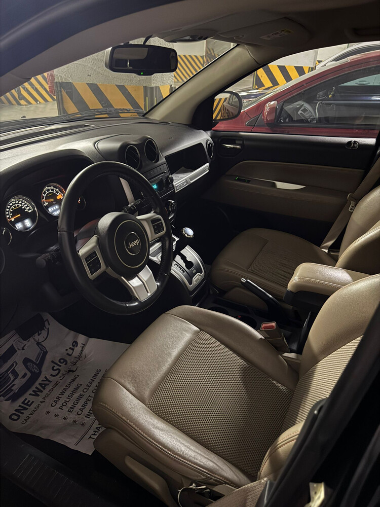 2017 Jeep Compass Low Mileage - 10