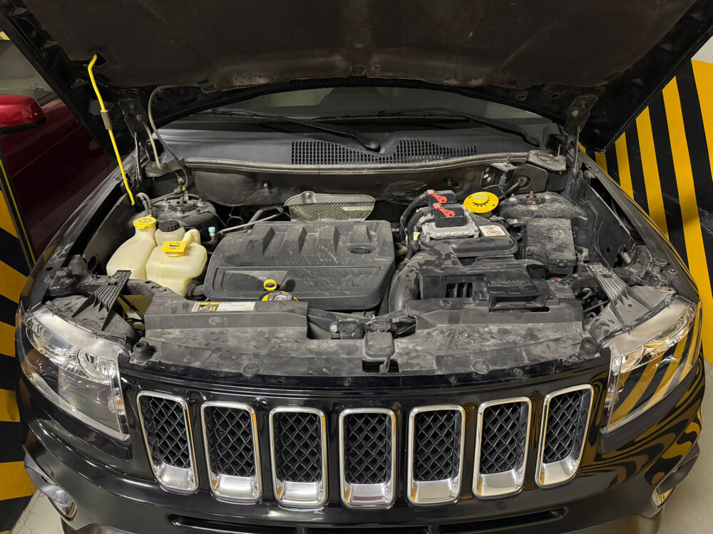 2017 Jeep Compass Low Mileage - 8