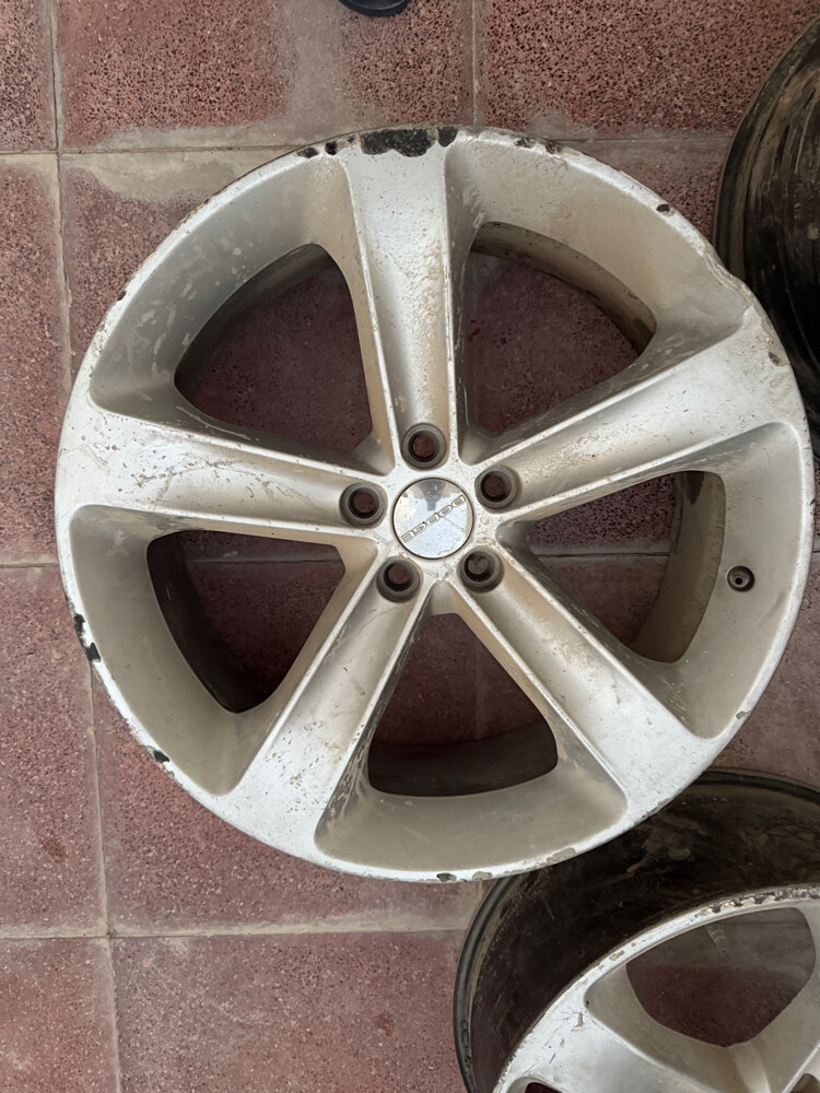 Dodge Challenger charger RT rims  - 4