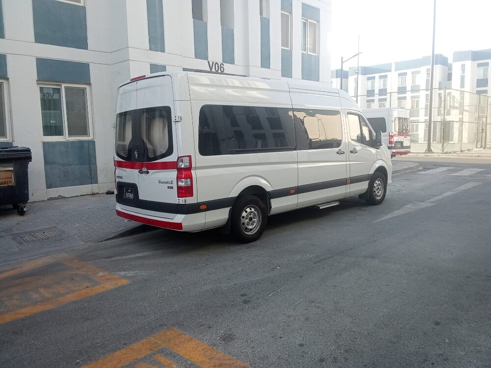 ايجار بالسائق للاتصال 31458868 - 1