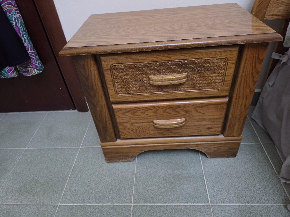 Full 6 peice bedroom set with lamp - 4