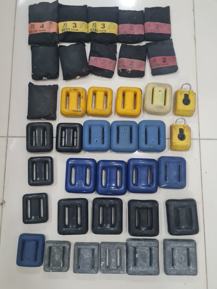 Sets of Diving Equipment. - 16