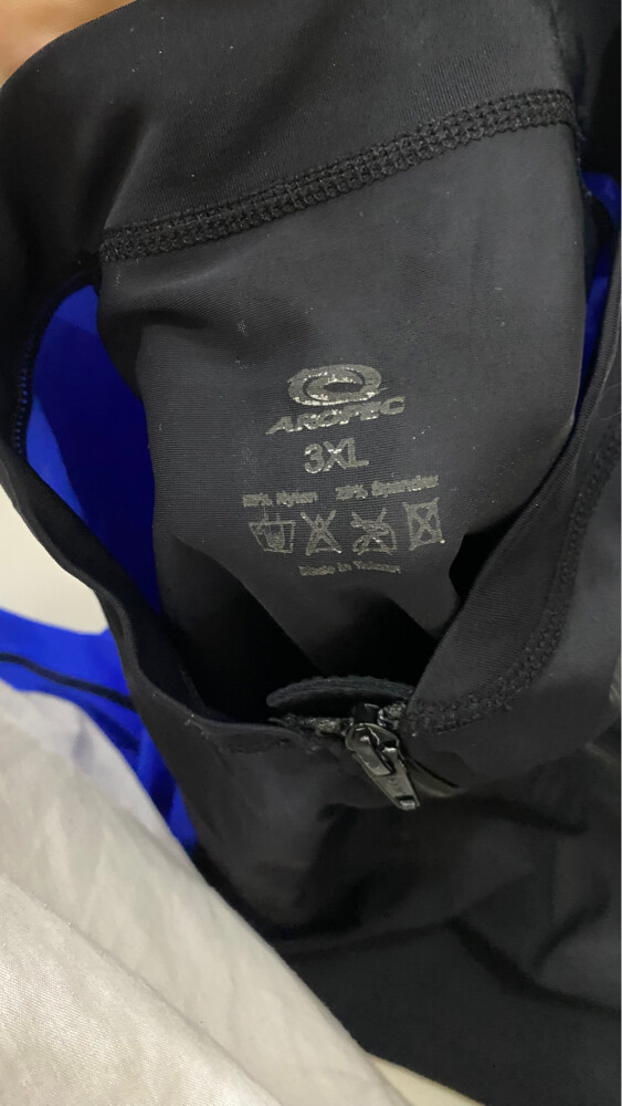 Sets of Diving Equipment. - 12