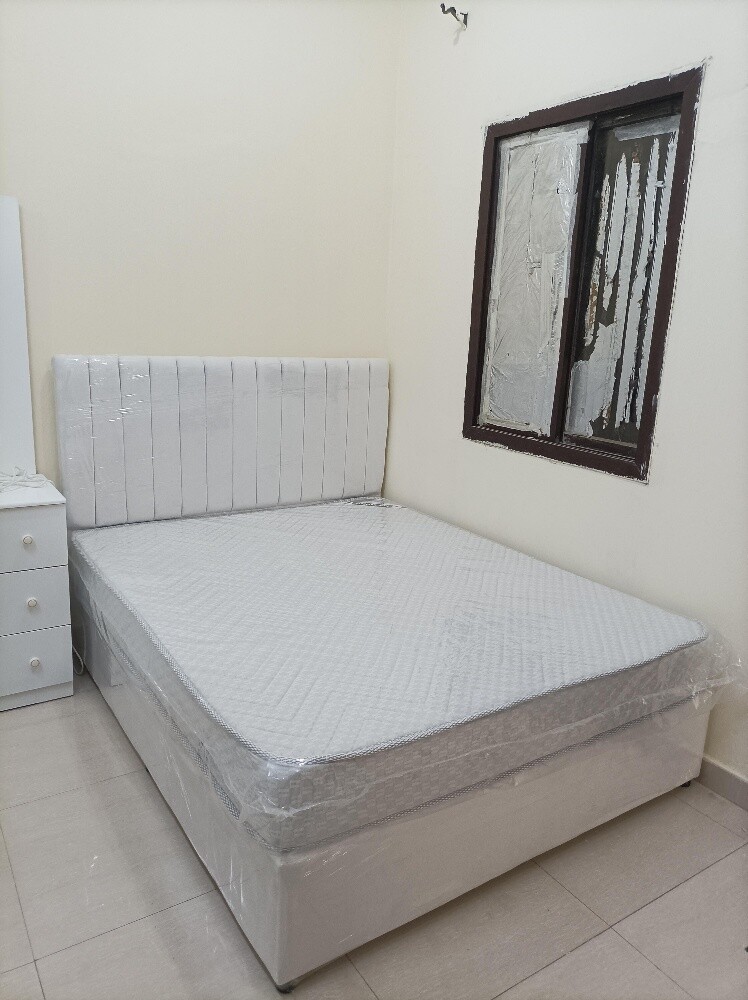 Bed or mattress available - 9