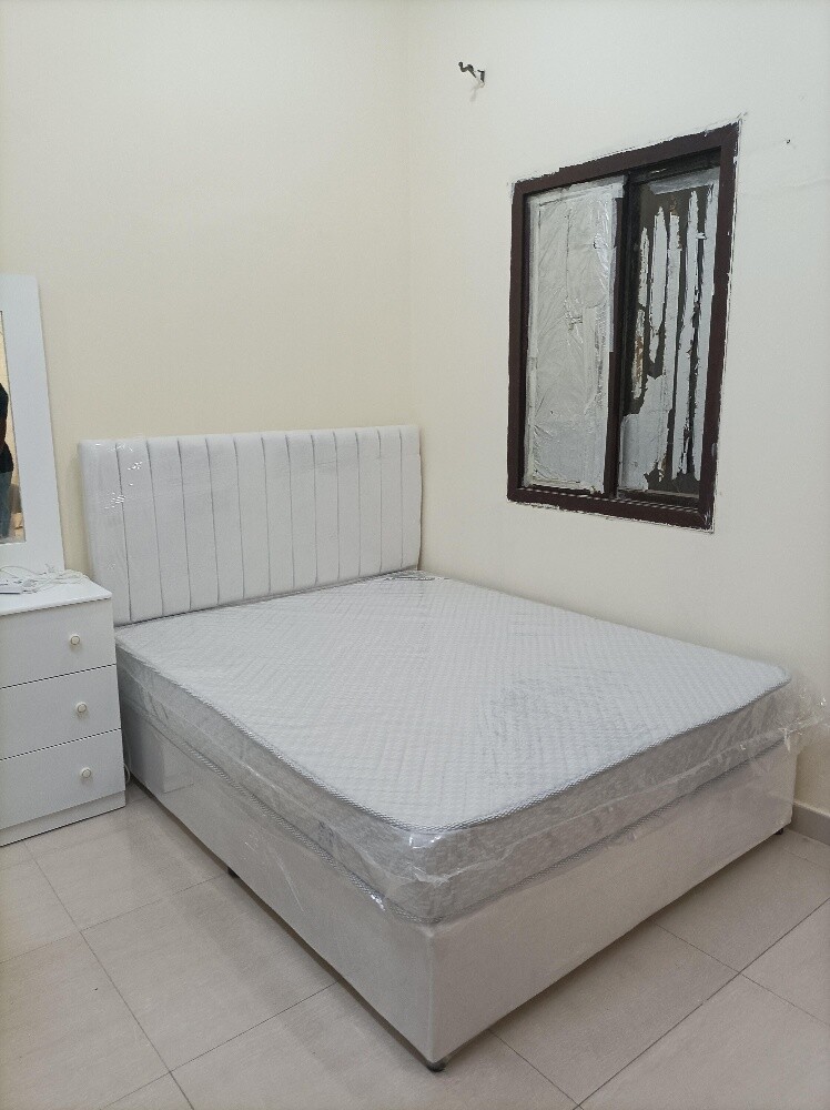 Bed or mattress available - 7