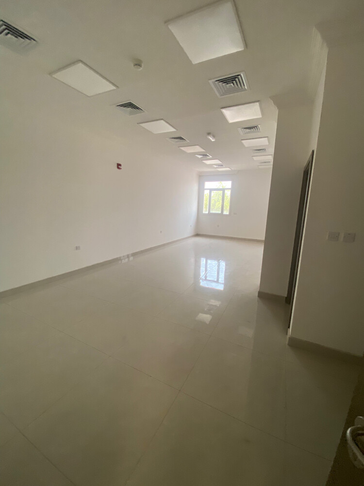 مكاتب جديدة للإيجار  - 1