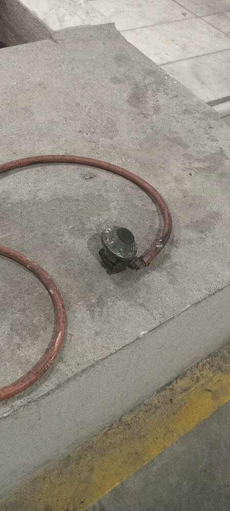 gas cylinder - 2