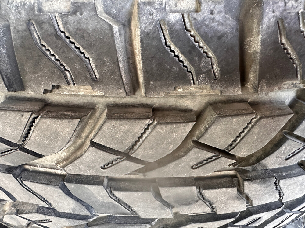 rim with tire - 3