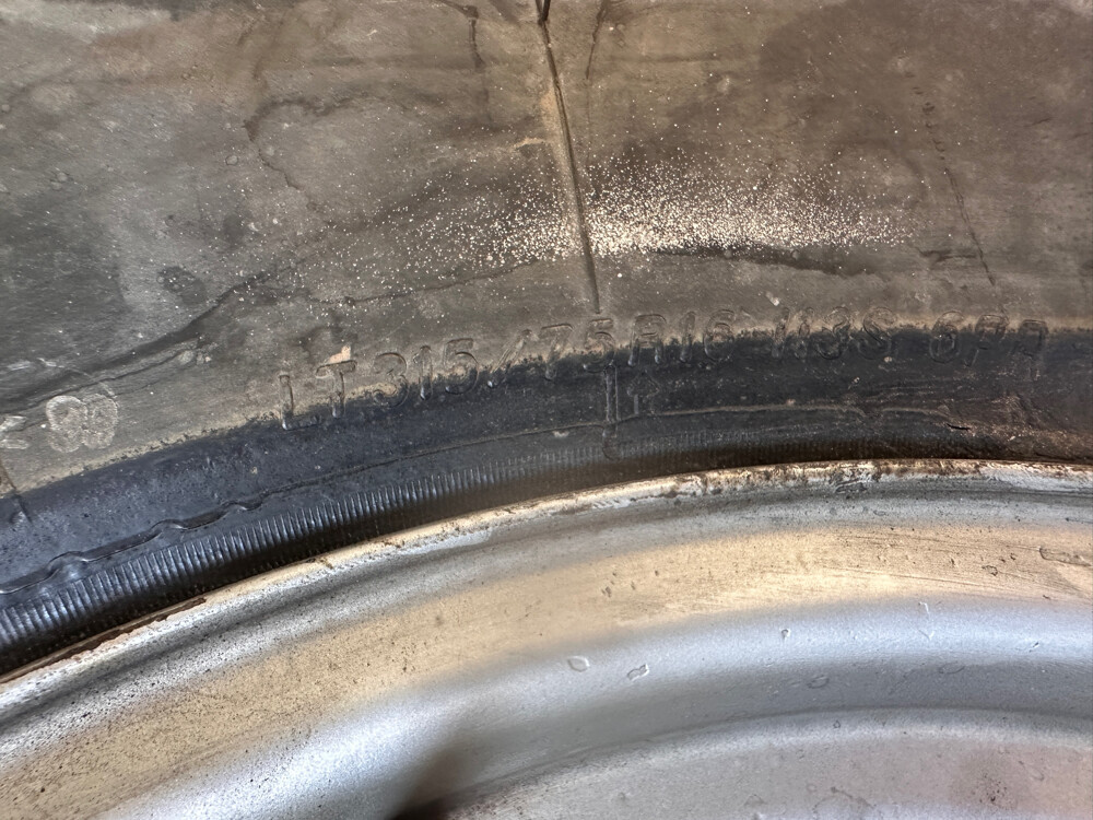 rim with tire - 8