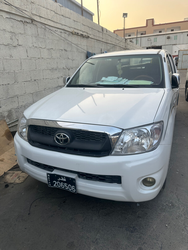 Toyota Hilux 2010 Automatic  - 1