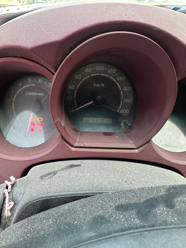 Toyota Hilux 2010 Automatic  - 5