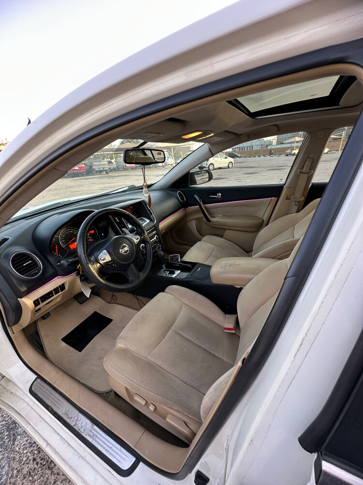 Nissan Maxima cash or instalment  - 10