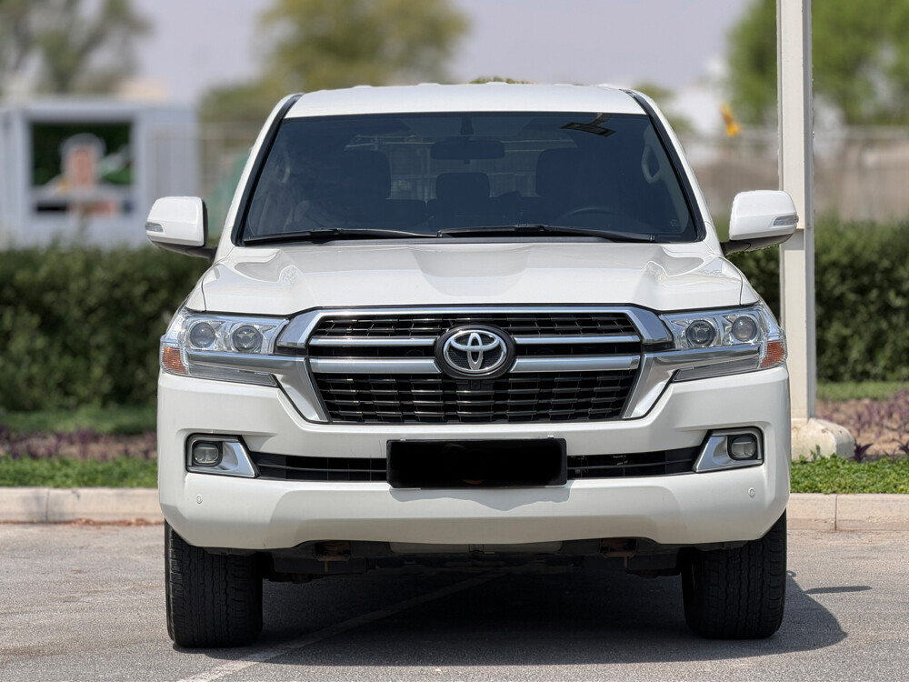 Toyota Land Cruiser GXR - 2