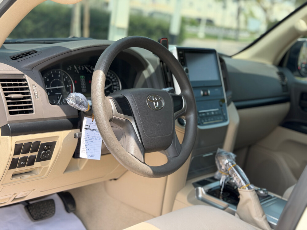 Toyota Land Cruiser GXR - 9