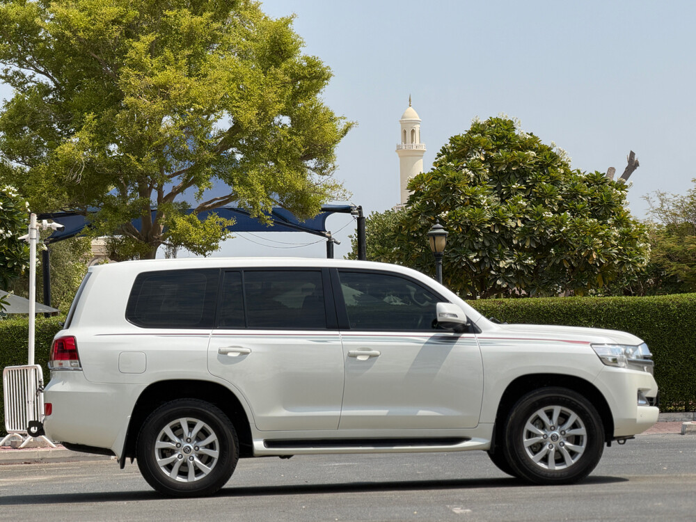 Toyota Land Cruiser GXR - 7