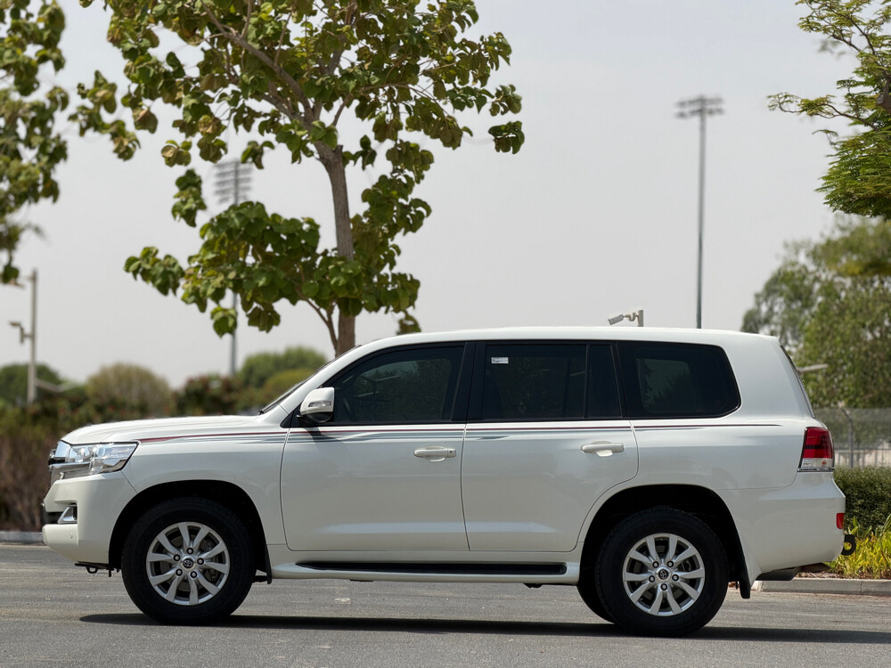 Toyota Land Cruiser GXR - 8