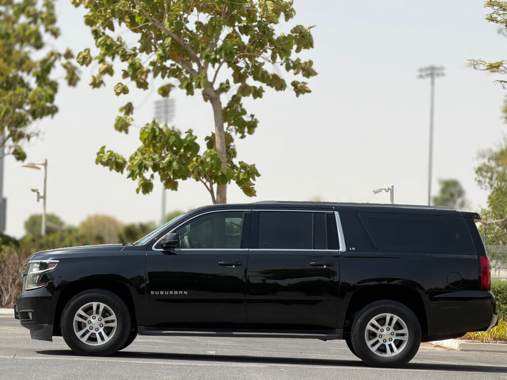 Chevrolet Suburban  - 7
