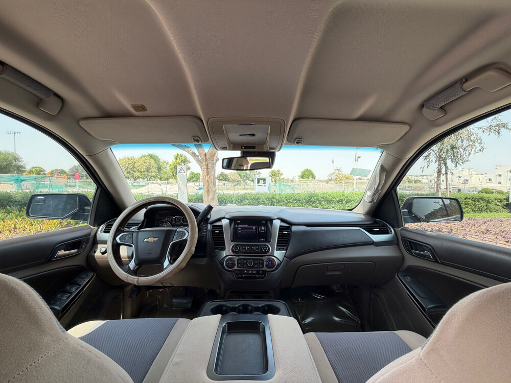 Chevrolet Suburban  - 12