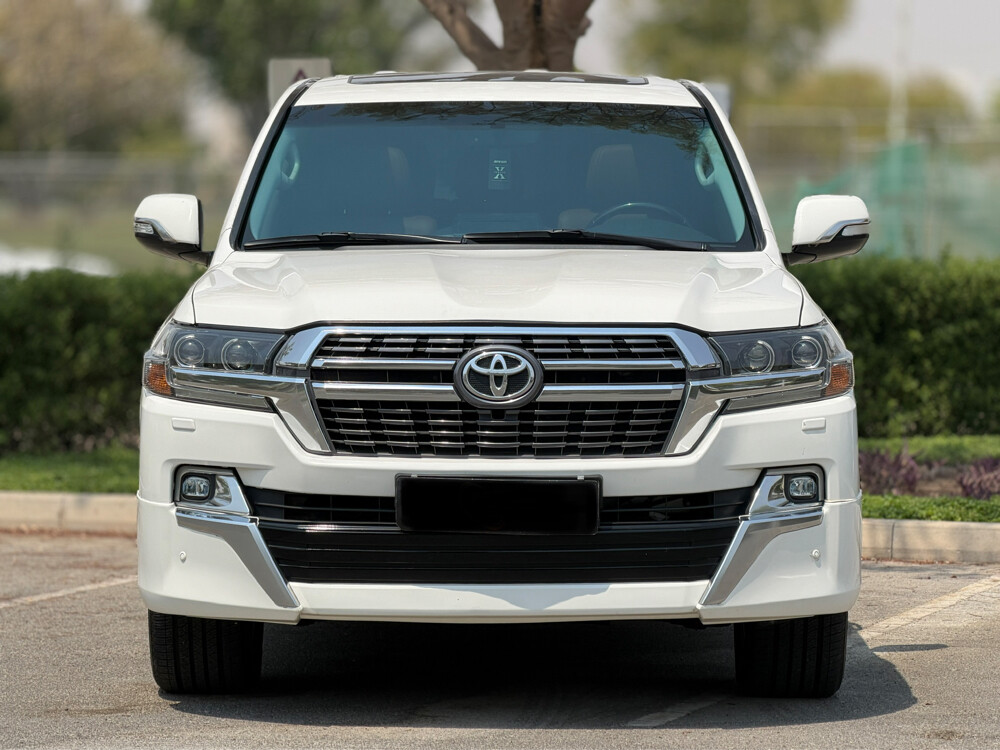 Toyota Land Cruiser GXR Grand  - 2
