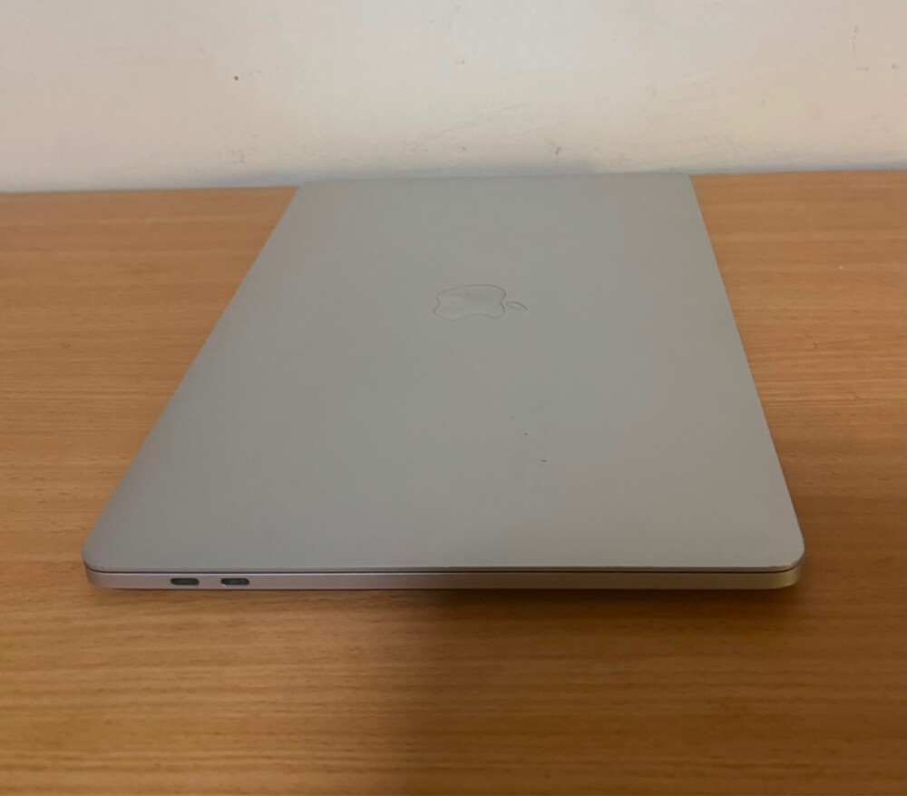 MacBook Pro 2020 Touch Bar USA - 4
